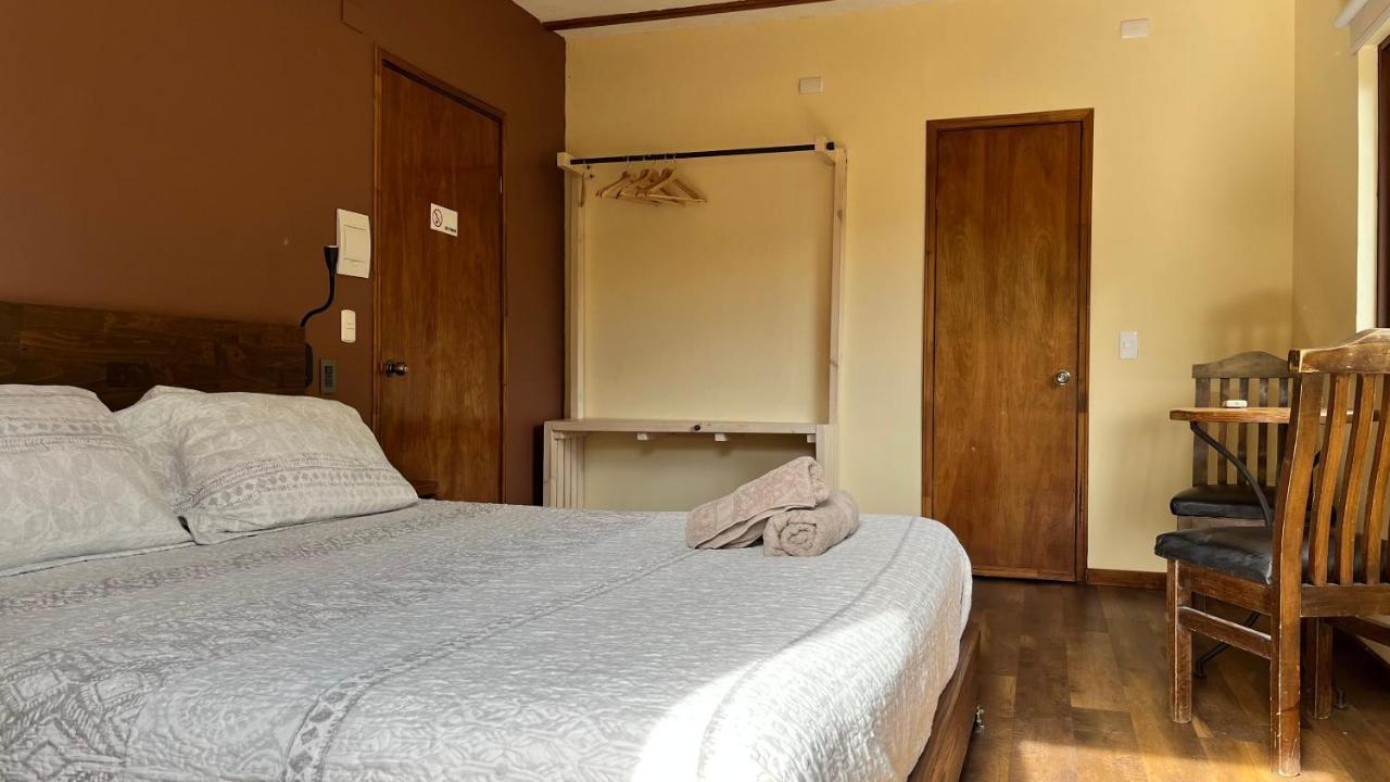 La Petite France Hotel San Jose de Maipo Exterior photo